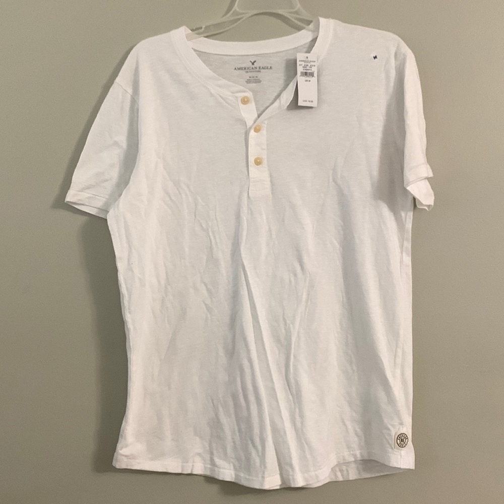 White American eagle shirt